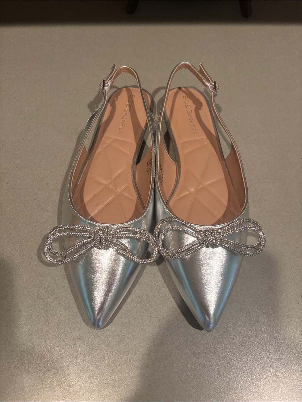 BCBG Kristin Silver Crystal Bow Pointed Toe Slingback Flat Shoes Size 9